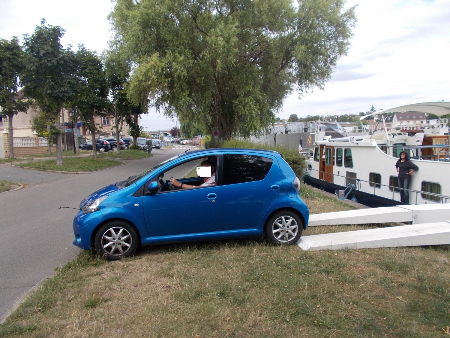 slider 21 Bateau Logement CAT B mer et canal du midi exceptionnel 3 cab + auto